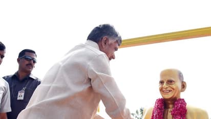 గుంటూరు జిల్లా సత్తెనపల్లిలో ఎన్టీఆర్ భారీ విగ్రహం...ఆవిష్కరించిన చంద్రబాబు (ఫోటోలు)