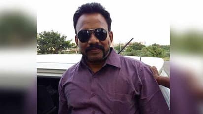 நான் போலீஸ் இல்லடா....!: திருட்டு தங்கத்தை ஆட்டைய போட்டு அல்வா கொடுத்த அசிஸ்டெண்ட் கமிஷனர்!