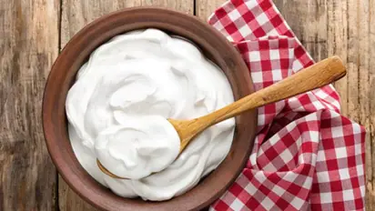 పెరుగు అంటే ఇష్టమా? అతిగా తింటే మీ పని అంతే..!