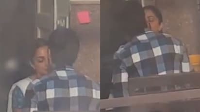 హీరో, హీరోయిన్ల లిప్ లాక్ సీన్.. సోషల్ మీడియాలో వైరల్!