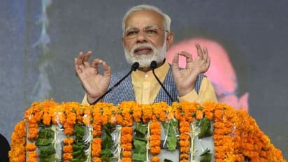 ईवीएम के सवाल पर विपक्षी दलों पर पीएम नरेंद्र मोदी ने साधा निशाना, कहा हार के बहाने तलाशने में जुट गया है विपक्ष