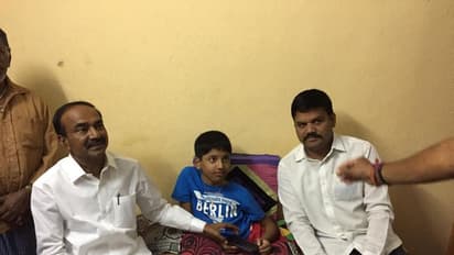 ఔదార్యం: బాలుడి కోరిక తీర్చిన ఈటెల రాజేందర్