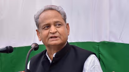 गहलोत ने फिर पलटा भाजपा सरकार का फैसला, अटल सेवा केन्द्र बनेंगे राजीव सेवा केन्द्र