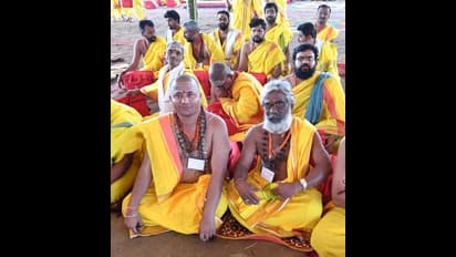 కేసీఆర్ ఫామ్ హౌస్ లో సహస్ర చండీయాగం... ( లేటెస్ట్ ఫోటోలు)