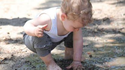 കുട്ടിയ്ക്ക് മണ്ണ് തിന്നുന്ന ശീലമുണ്ടോ; എങ്കിൽ സൂക്ഷിക്കുക