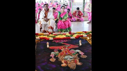 కేసీఆర్ సహస్ర చండీయాగం రెండో రోజు (ఫొటోలు)