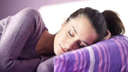 നിങ്ങള് ഏതുവശം ചരിഞ്ഞാണ് ഉറങ്ങാറ്?