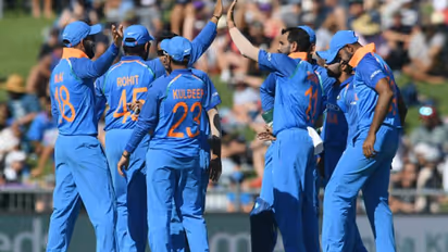 Napier ODI: Kuldeep, Shami star as India bowl out New Zealand for 157