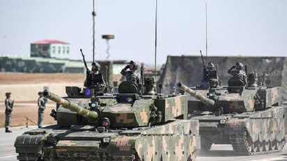 ಲಡಾಖ್ ಘರ್ಷಣೆ; LAC ಬಳಿ 350 ಯುದ್ಧ ಟ್ಯಾಂಕರ್ ಇಳಿಸಿದ ಚೀನಾ!