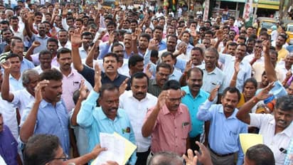 எதையும் சந்திக்க தயார்... தமிழக அரசை அலற விடும் ஆசிரியர்கள்..!