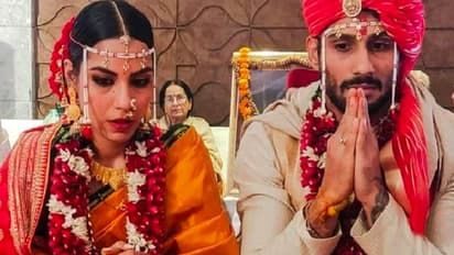First wedding photos: Prateik Babbar, Sanya Sagar are now man and wife