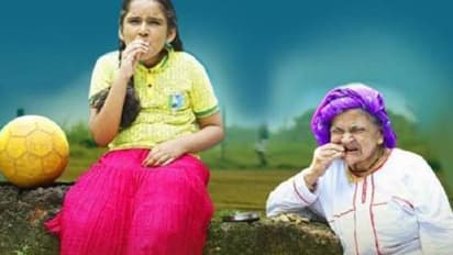 ഫുട്ബോള് ആവേശത്തില് 'പന്ത്'!