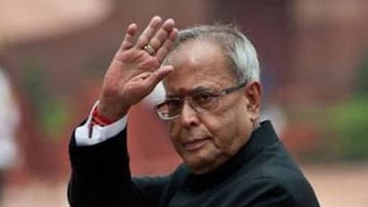 முன்னாள் ஜனாதிபதி பிரனாப் முகர்ஜி தொடர்ந்து கவலைகிடம்.!! கூடவே கொரோனா தொற்றியதால் உடல் நிலையில் சிக்கல்.!