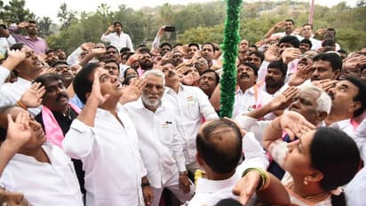 తెలంగాణ భవన్ లో కేటీఆర్ జాతీయ జెండా ఆవిష్కరణ (ఫొటోలు)