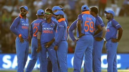 ಕಮಾಂಡರ್ ಸುರಕ್ಷಿತವಾಗಿ ಭಾರತಕ್ಕೆ ಮರಳಲು ಟೀಂ ಇಂಡಿಯಾ ಕ್ರಿಕೆಟಿಗರ ಪ್ರಾರ್ಥನೆ!