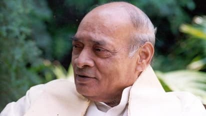Right wing wants another Congress stalwart, PV Narasimha Rao, to get Bharat Ratna