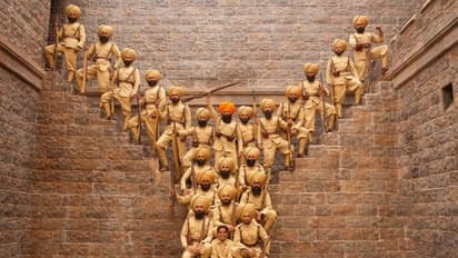 गणतंत्र दिवस के मौके पर  अक्षय कुमार ने रिलीज किया ‘केसरी’ का नया पोस्टर