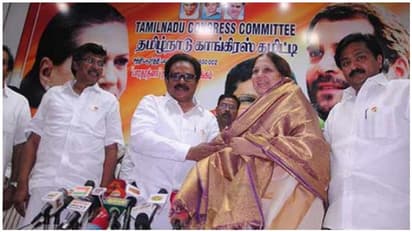 ஜெயலலிதா நெருங்கிய தோழி காங்கிரஸில் ஐக்கியம்!