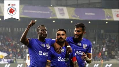 ഐഎസ്എല്: ഛേത്രിപ്പടയെ തളച്ച് മുംബൈയുടെ കുതിപ്പ്