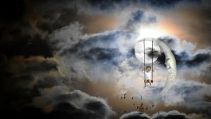 ഇങ്ങനെ ഒരു ഭര്ത്താവിനെ, ഈ പാട്ടിലല്ലാതെ എവിടെയാണ് കാണുക?