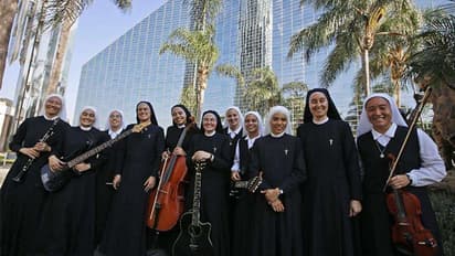 ലോകയുവജന സമ്മേളന വേദിയിൽ പാടിത്തകർത്ത് പതിനൊന്ന് കന്യാസ്ത്രീമാർ; വീഡിയോ കാണാം