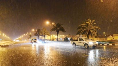 സൗദി അറേബ്യയിലുടനീളം തിങ്കളാഴ്ച വരെ കനത്ത മഴയ്ക്ക് സാധ്യത, കാലാവസ്ഥ മുന്നറിയിപ്പ്