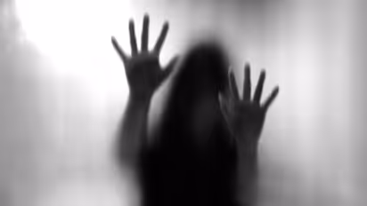 వివాహేతర సంబంధం: మాజీ బ్యూటీక్వీన్‌ను కొట్టిన భర్త