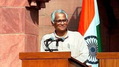 Former defence minister George Fernandes breathes his last at age 88