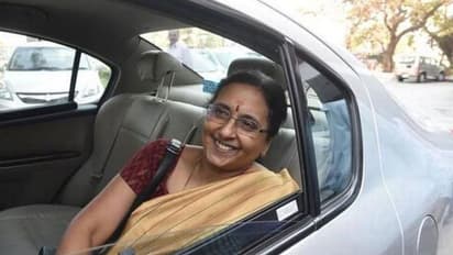 #BREAKING அனுபவம் இல்லாத ஒருத்தரை எப்படி நியமிக்க முடியும்.. கிரிஜா வைத்தியநாதன் நியமனத்திற்கு தடை..!