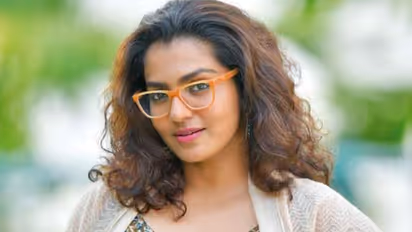 സിദ്ധാര്‍ഥ് ശിവയുടെ ചിത്രത്തില്‍ പാര്‍വതിയും ആസിഫും