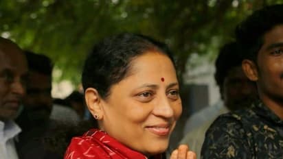 కర్నూలు టీడీపీలో వర్గపోరు: కోట్ల సుజాతమ్మకు అసమ్మతి సెగ