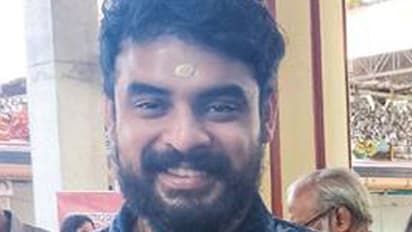 പ്രണയകഥയുമായി ടൊവിനോ; ലൂക്കയുടെ ചിത്രീകരണം തുടങ്ങി