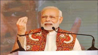 When PM Modi halted speech midway to help fainted cameraman in Surat