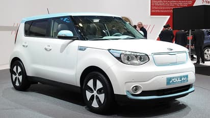 ಸರ್ಕಾರಕ್ಕೆ ಎಲೆಕ್ಟ್ರಿಕ್ ಕಾರು ಹಸ್ತಾಂತರಿಸಿದ ಕಿಯಾ ಮೋಟಾರ್ಸ್!