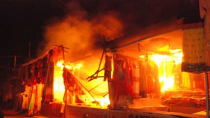 మొజంజాహీ మార్కెట్లో అగ్ని ప్రమాదం