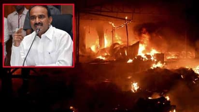 సిగరేట్ మంటనే: నుమాయిష్ ప్రమాదంపై ఈటల స్పందన