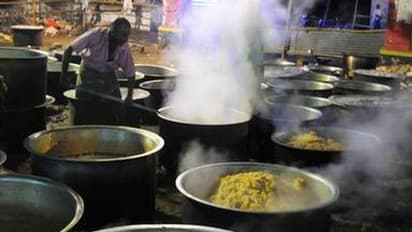 പ്രസാദമായി മട്ടണ്‍ ബിരിയാണി വിളമ്പുന്നൊരു ക്ഷേത്രം