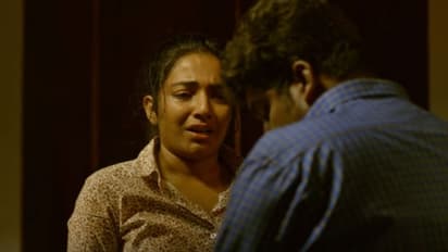 കണ്ണു നനയിപ്പിക്കാന് രജിഷയും ജോജുവും; ജൂണിന്റെ ആദ്യ ട്രെയിലര് എത്തി