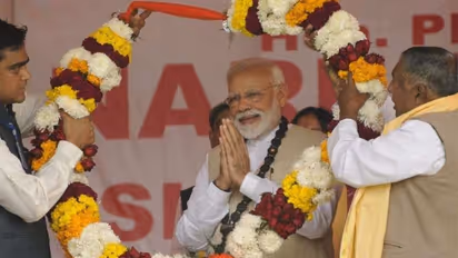 Modi in Bengal overwhelmed by cheering crowd seeks support for Citizenship Bill
