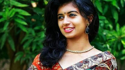 அம்மாவாக போறாங்களாம் எரும சாணி ஹரிஜா..! வளைகாப்பு புகைப்படத்துடன் கொடுத்த இன்ப அதிர்ச்சி..!