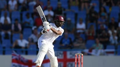 അര്ധസെഞ്ചുറി നേടി വിന്ഡീസിന്റെ രക്ഷകനായിട്ടും ഡാരന് ബ്രാവോയ്ക്ക് നാണക്കേടിന്റെ റെക്കോര്ഡ്