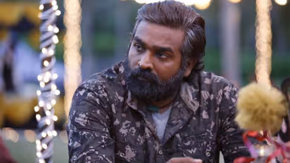 మెగాహీరో కోసం విలన్ గా మారిన స్టార్ హీరో!