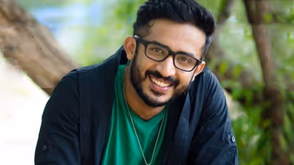 రూ.45లక్షల మోసం.. పోలీస్ స్టేషన్ లో యాంకర్ రవి!