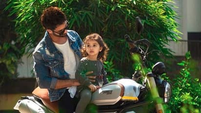 11 ಲಕ್ಷ ರೂಪಾಯಿ ದುಬಾರಿ ಬೈಕ್ ಖರೀದಿಸಿದ ಶಾಹಿದ್ ಕಪೂರ್!