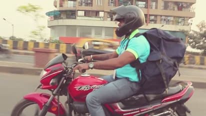 দীপাবলিতে প্রেমিকাকে আইফোন দেওয়ার শখ, ডেলিভারি বয়ের ব্যাগ ছিনতাই যুবকের