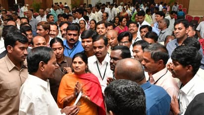 గ్రామ సర్పంచుల విధులివే: సీఎం కేసీఆర్