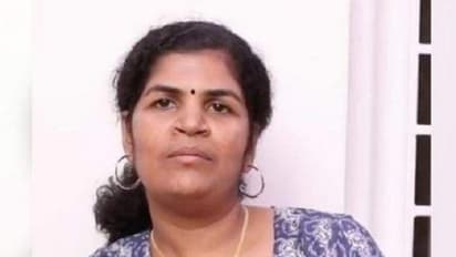 பக்தர்களை கடுப்பேற்றும் கனகதுர்கா..! ஐயப்பன் கோவிலுக்கு செல்ல அடுத்த முயற்சி..!