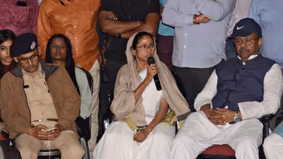 पश्चिम बंगाल की घटनाओं को देखते हुए प्रशासनिक व्यवस्था पर गंभीर बहस की जरुरत