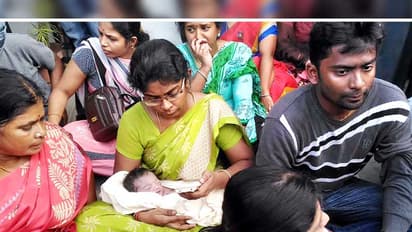 பிரசவத்தின்போது குழந்தையை தவறவிட்ட செவிலியர்கள்….கீழே விழுந்ததால் மரணம்…