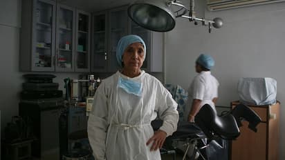 করোনা-আক্রান্ত হলে বেসরকারি হাসপাতালে যাবেন ভাবছেন, জেনে নিন খরচ কত পড়ছে